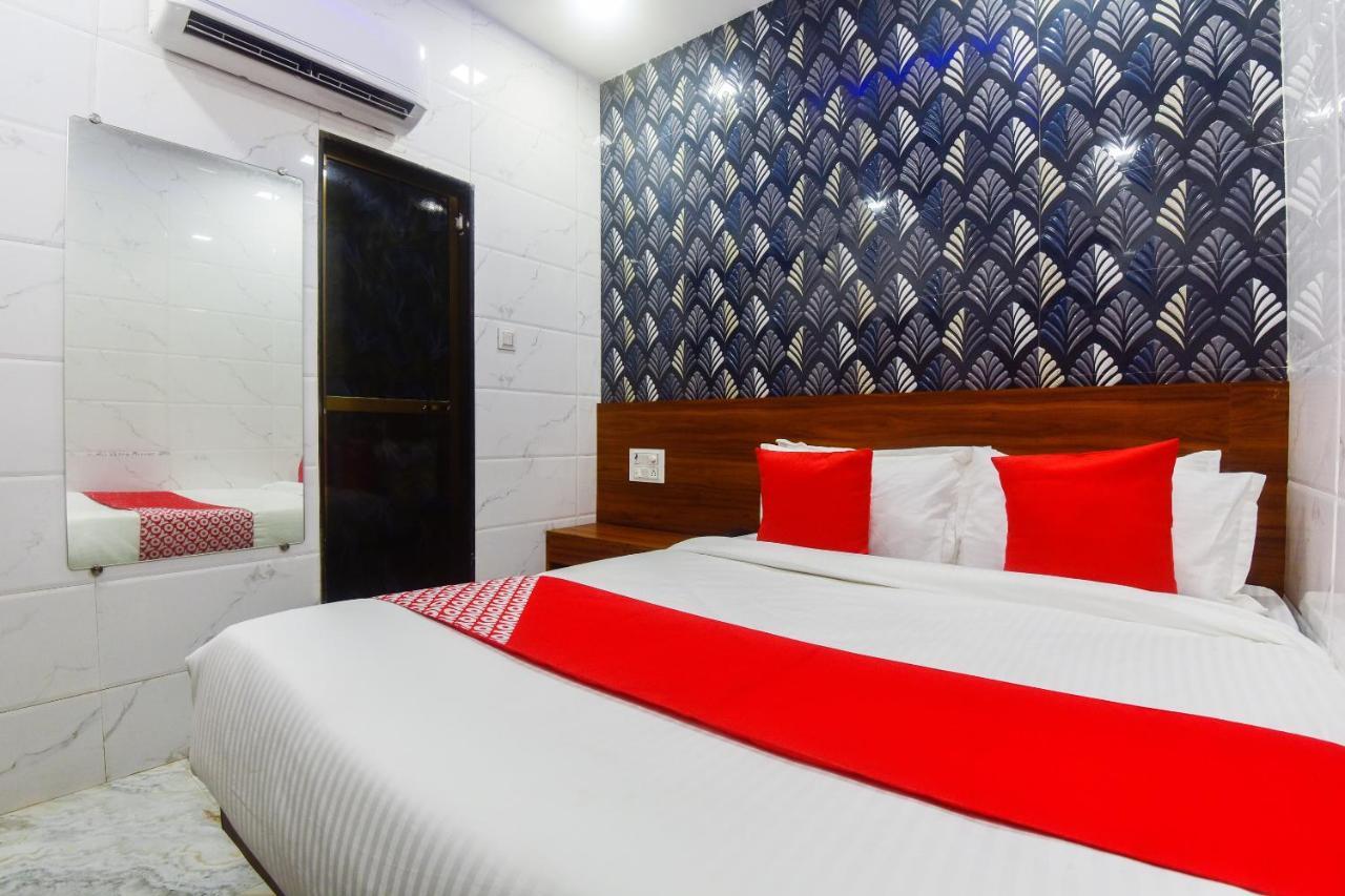 Oyo 63295 T Junction Residency Hotell Mumbai Exteriör bild