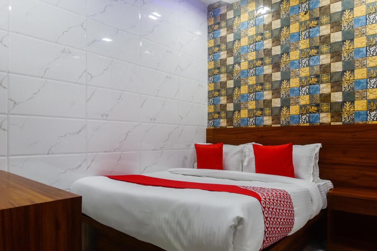 Oyo 63295 T Junction Residency Hotell Mumbai Exteriör bild