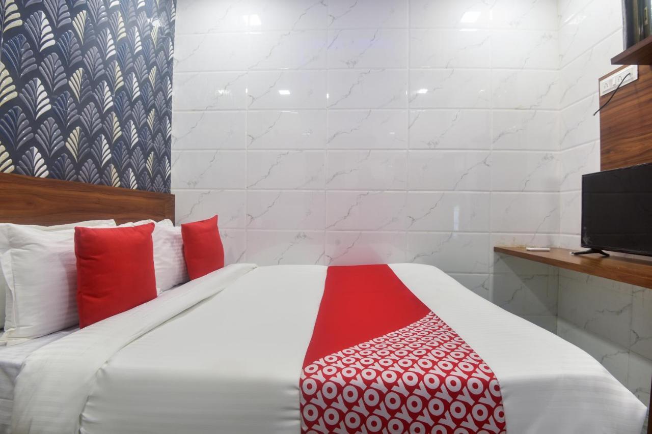 Oyo 63295 T Junction Residency Hotell Mumbai Exteriör bild