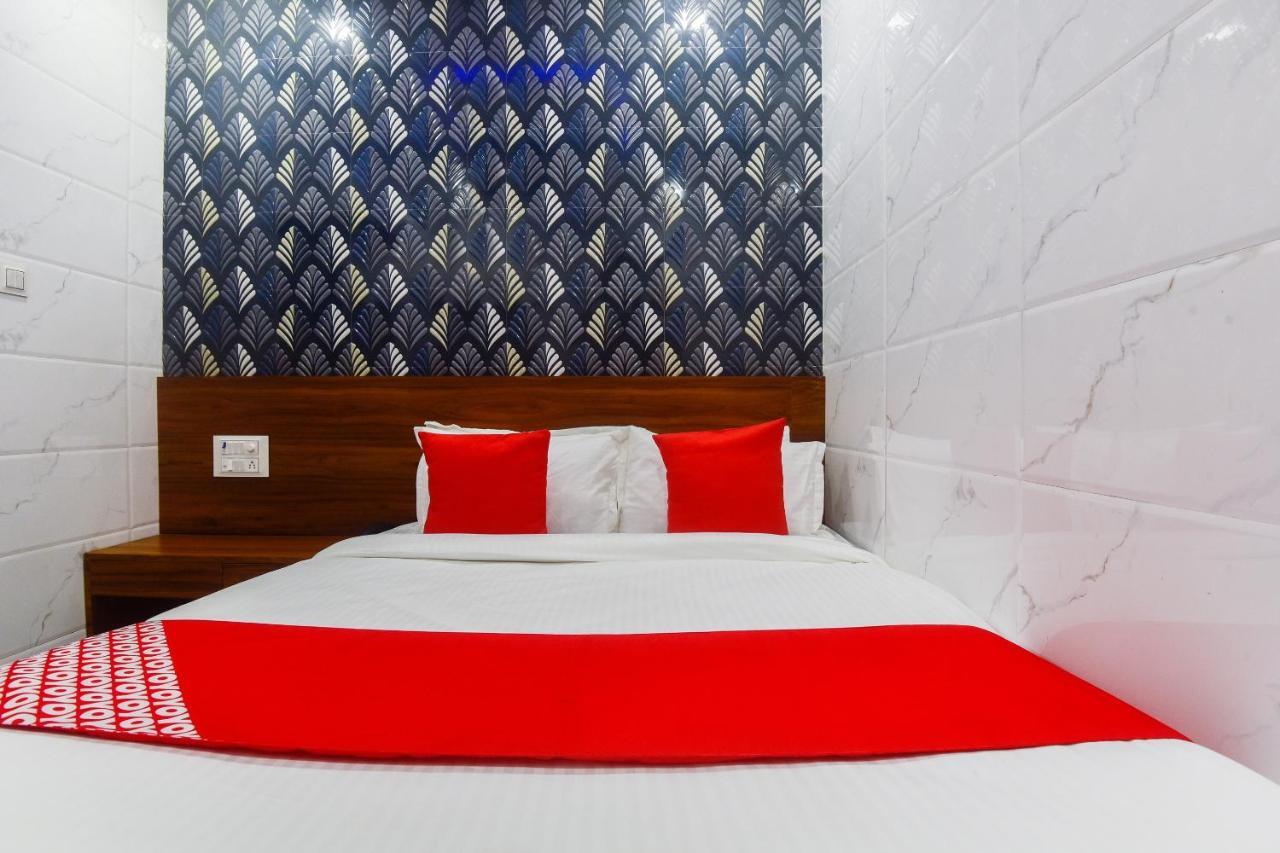 Oyo 63295 T Junction Residency Hotell Mumbai Exteriör bild